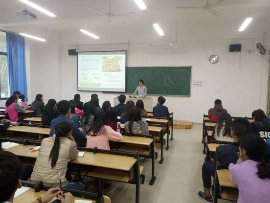 学院开展青年志愿服务工作学生骨干培训班