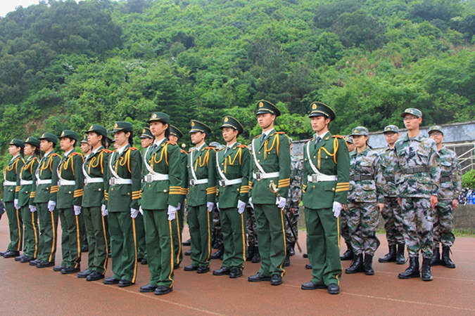 我校国旗护卫队赴福建农林大学东方学院交流汇演