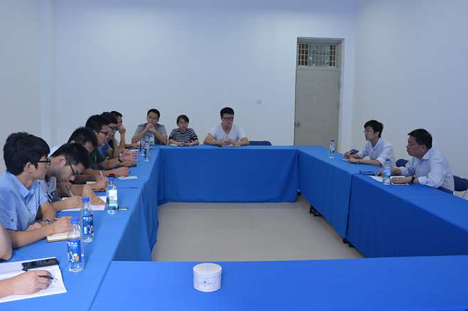 学院组织召开2015级新生辅导员座谈会