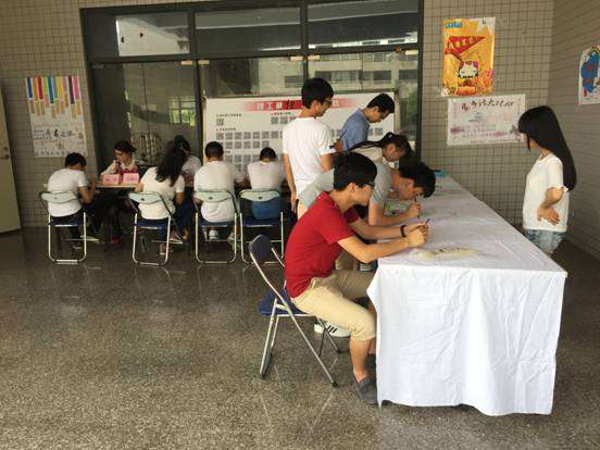 学院联合福州医学心理咨询中心在校举办公益心理咨询活动