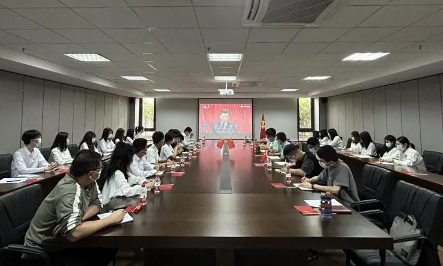 【聚焦党的二十大】 福州理工学院组织师生收看党的二十大开幕会