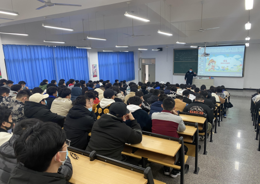 福州理工学院开展消防安全培训暨应急疏散演练活动