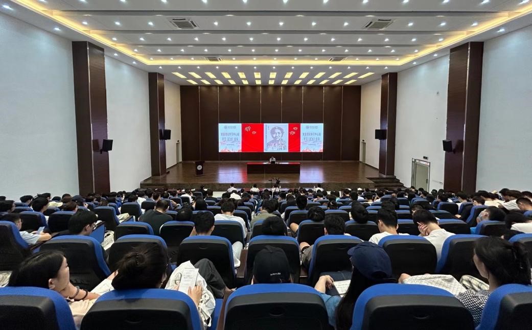 福州理工学院召开党委理论学习中心组学习（扩大）会议专题学习《习近平谈治国理政》第四卷