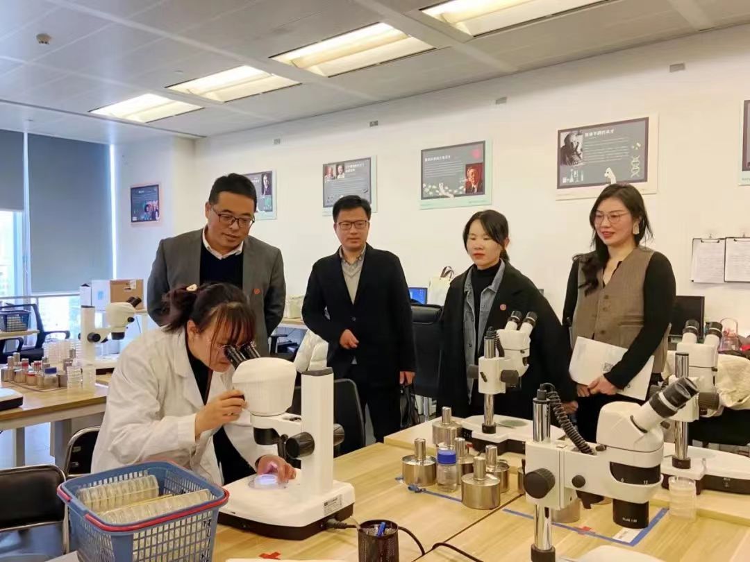 校领导带队开展访企拓岗暨校友走访活动