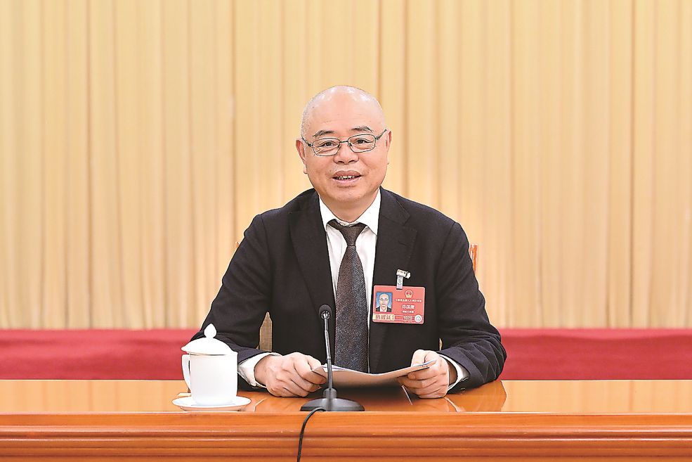 全国人大代表、福建省政府参事、福州理工学院校长陈国鹰：推动应用型高校特色发展